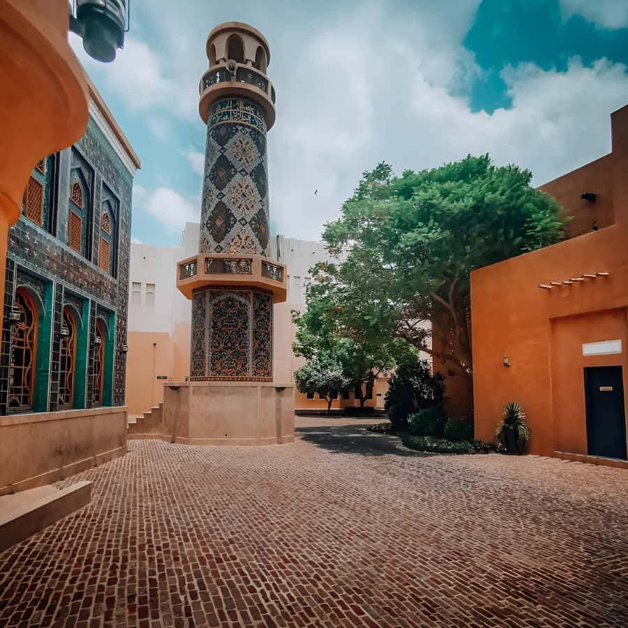 도하: 여름에만 가능한 – 야외 에어컨 거리 투어 | GetYourGuide, image size:900x900