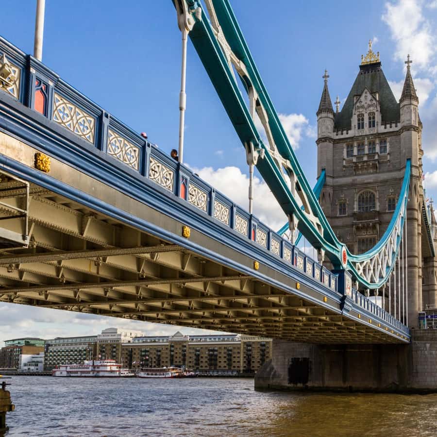 ロンドンタワーブリッジとロンドン塔プライベートツアー