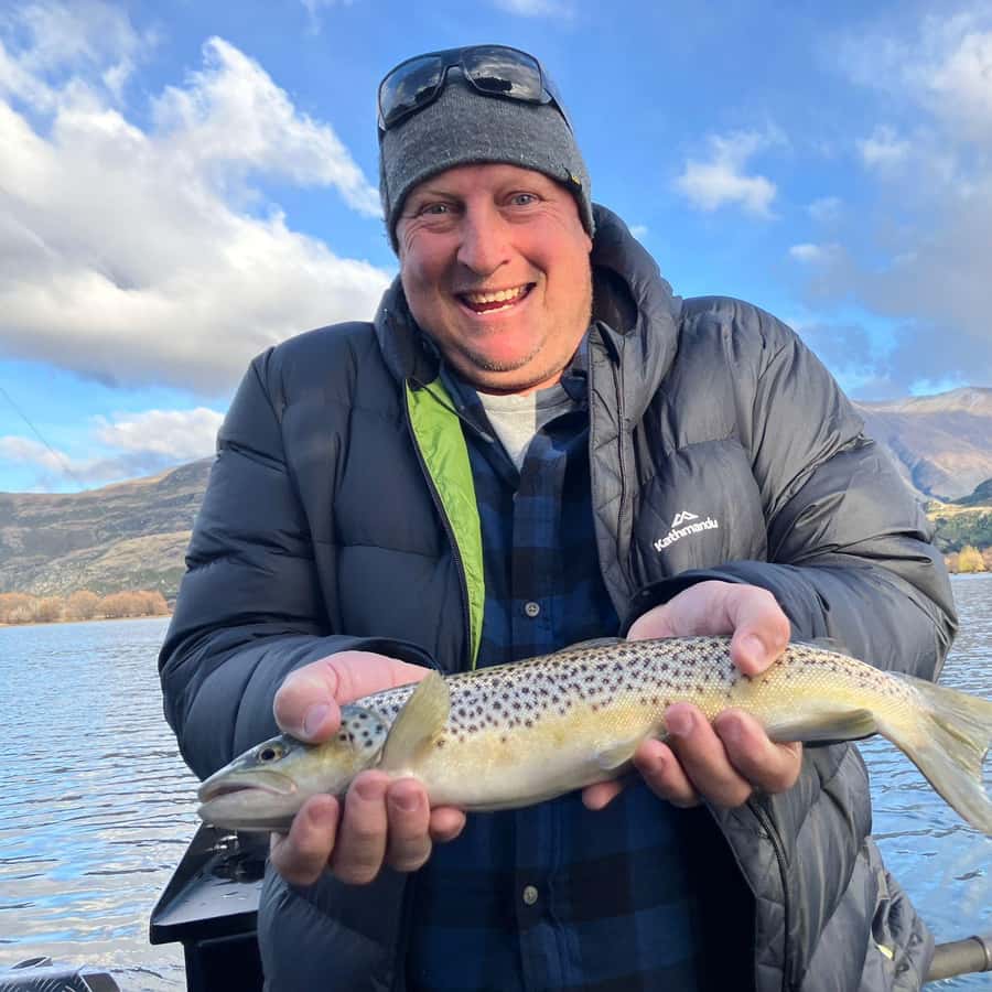 Lago Hāwea: ore di avventura di pesca in barca GetYourGuide