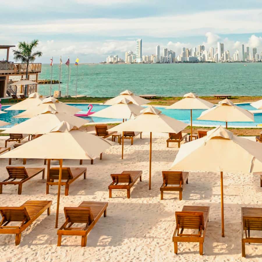 Cartagena: Rosario Islands Party to Baru & Cholon with Lunch