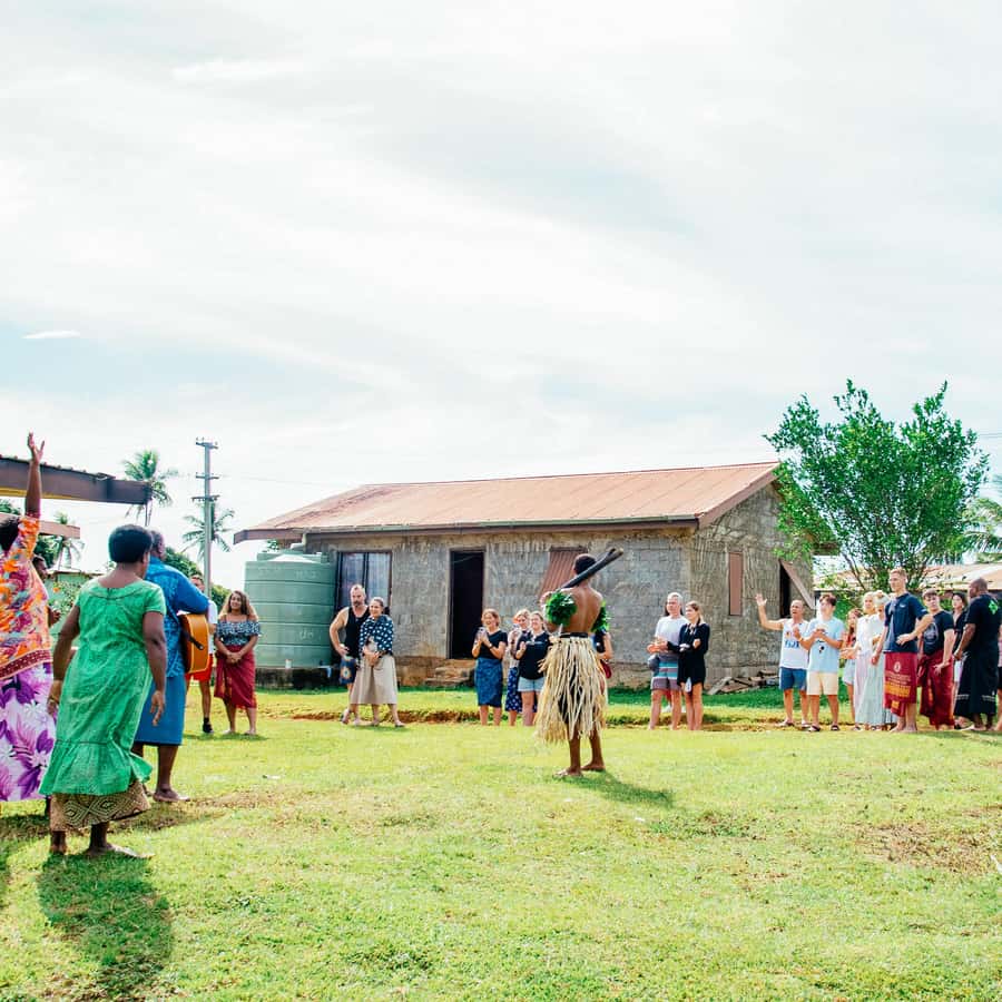 Fiji: Village & Mud-Crab Catching Tour