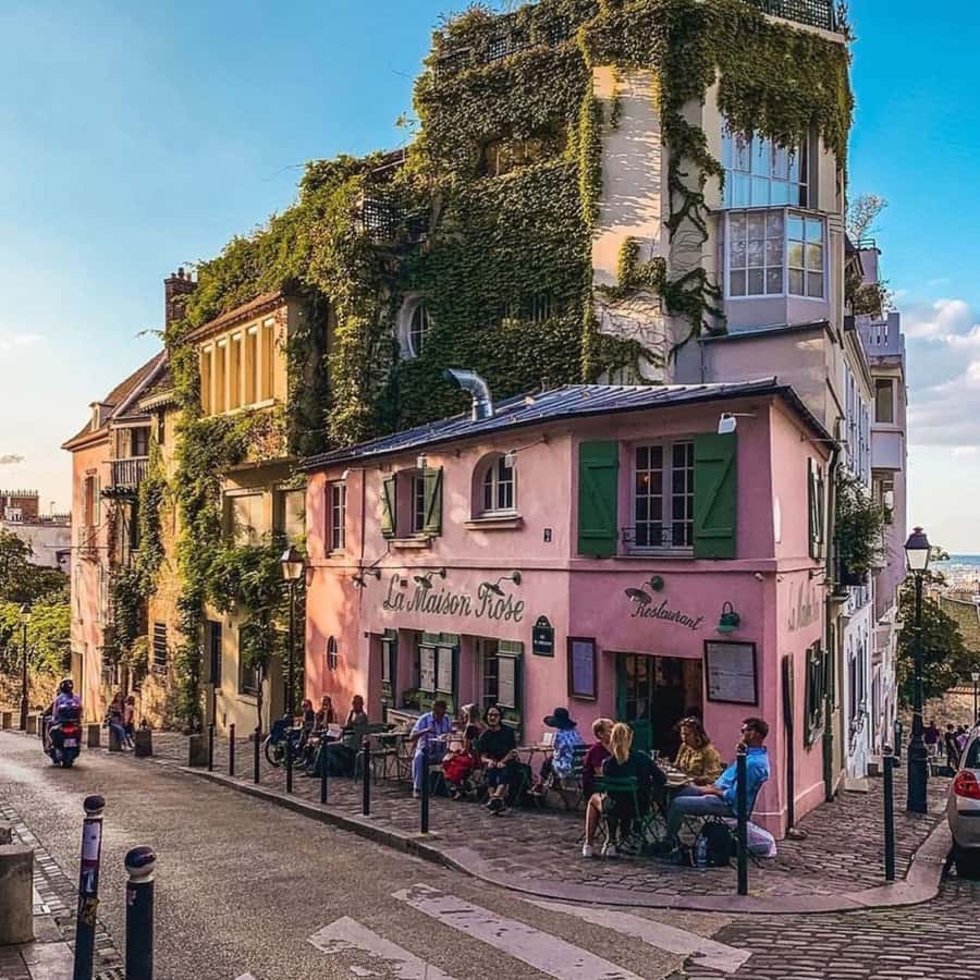 パリ：モンマルトルの丘とサクレ クール寺院のガイド付き