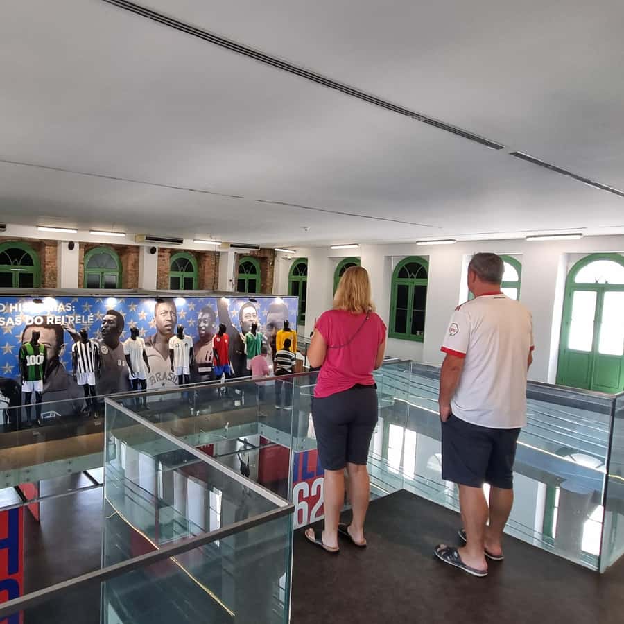 Colagem de mídia