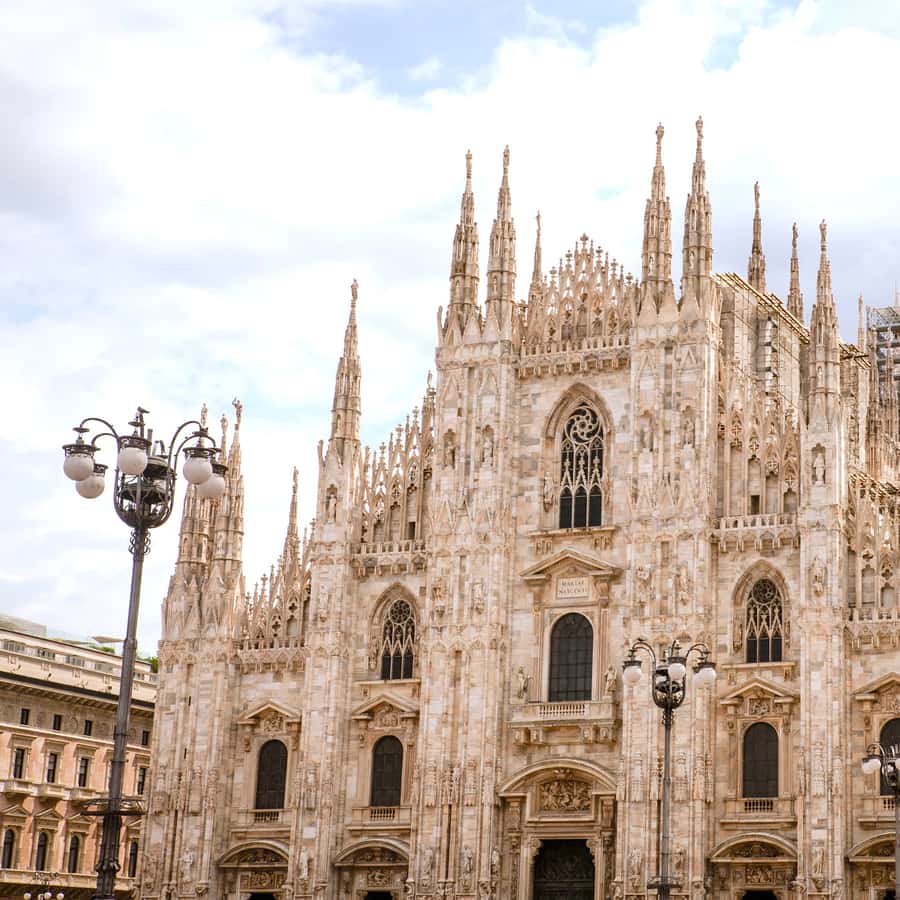 イタリア　ドゥオーモ 1200px-Duomo_di_amalfi.jpg