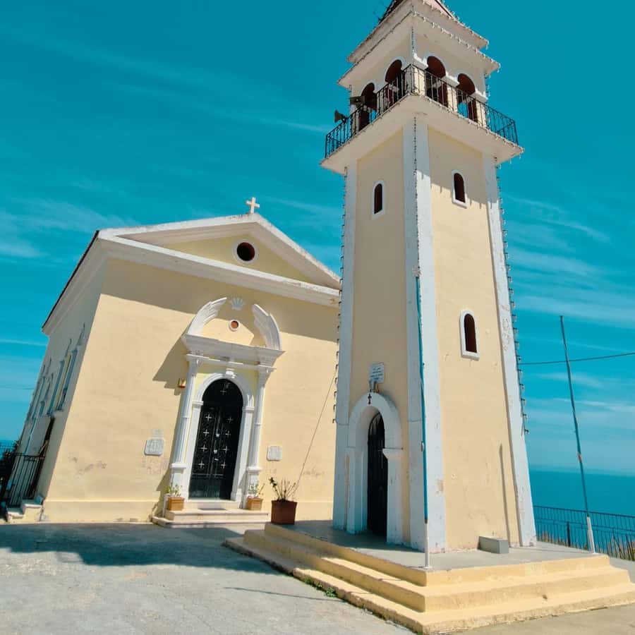 Colagem de mídia