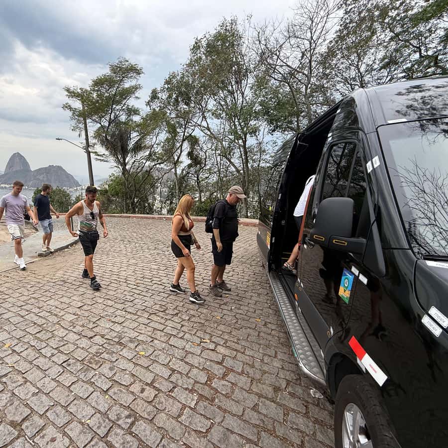 Rio de Janeiro: Tour pela Favela Santa Marta GetYourGuide