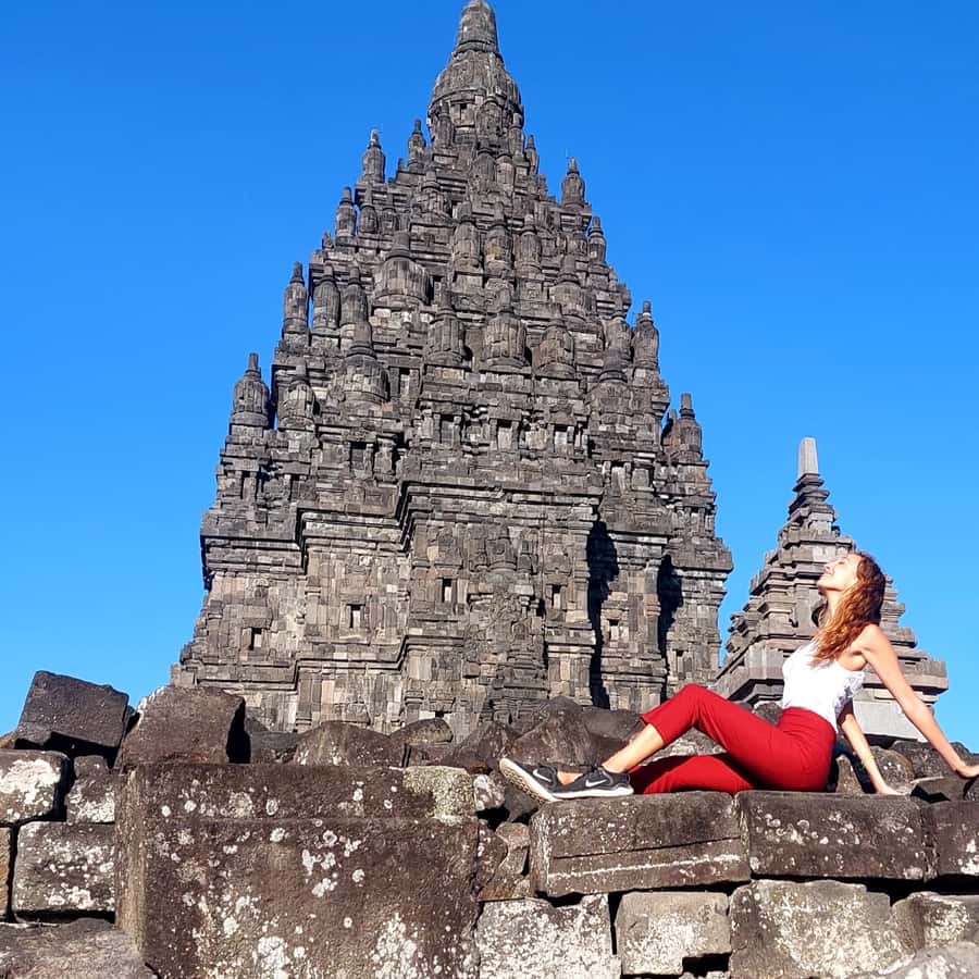 Yogyakarta : Subida a la estructura de Borobudur y al templo de Prambanan |  GetYourGuide, image size:900x900