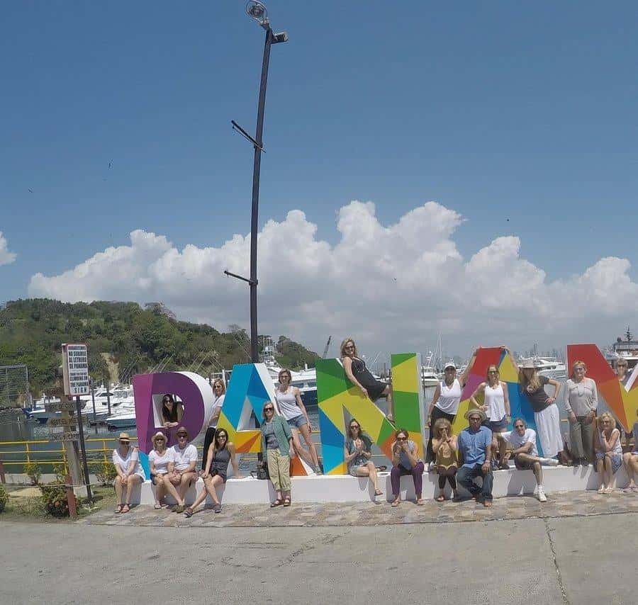 Colagem de mídia