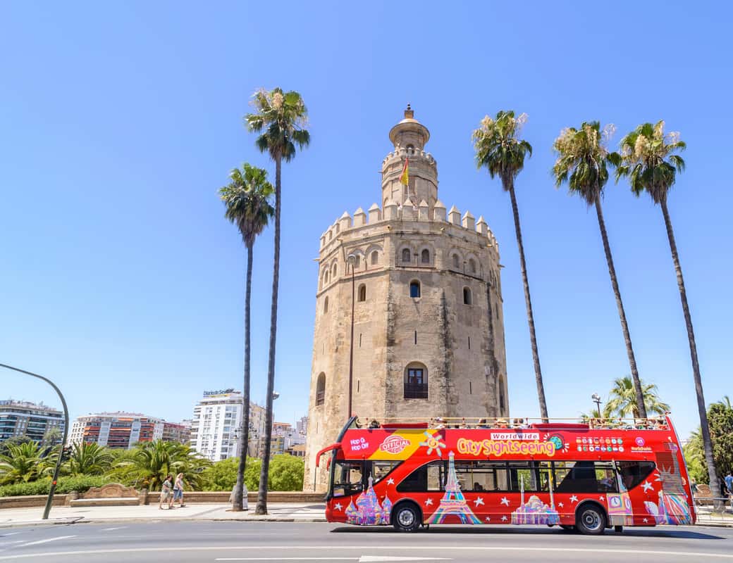 Rode hop-on-hop-off bus in Sevilla