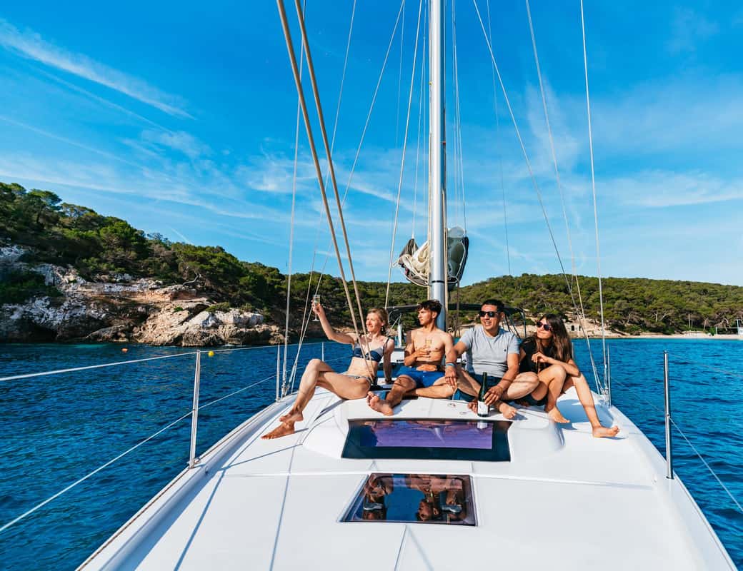 Zeiltocht in de baai van Palma de Mallorca met snacks en open bar