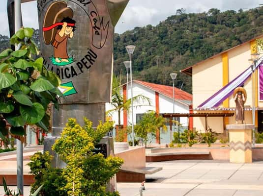 Von Oxapampa aus: Villa Rica – Hauptstadt der Kaffee‑Route