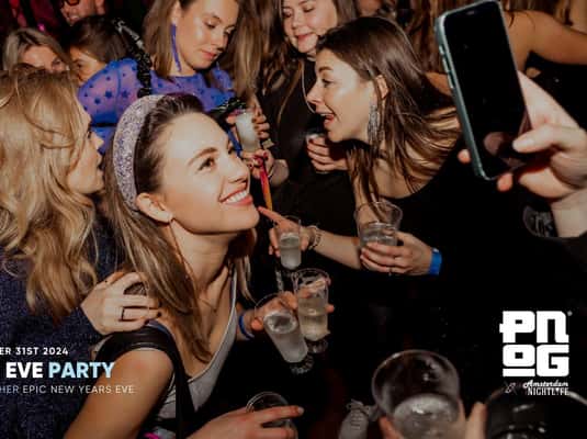 Die ultimative Silvesterfeier im Pong