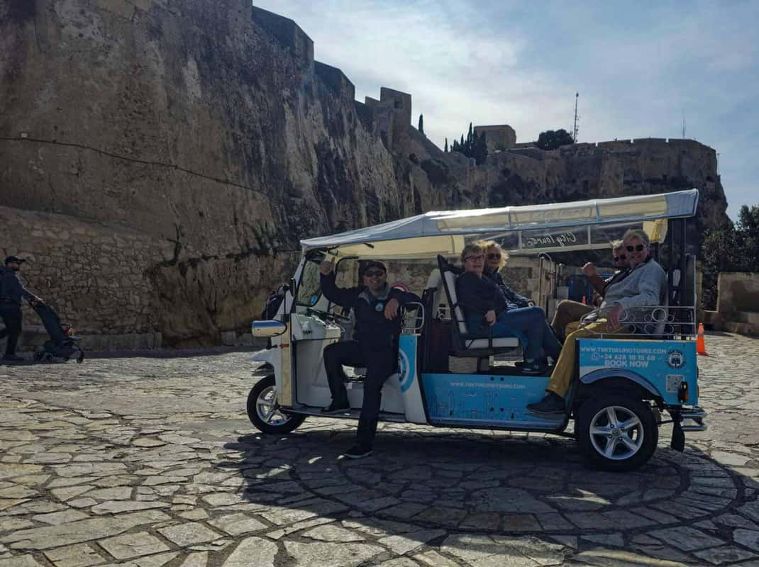 Tuk Tuk tour langs de bezienswaardigheden van Alicante