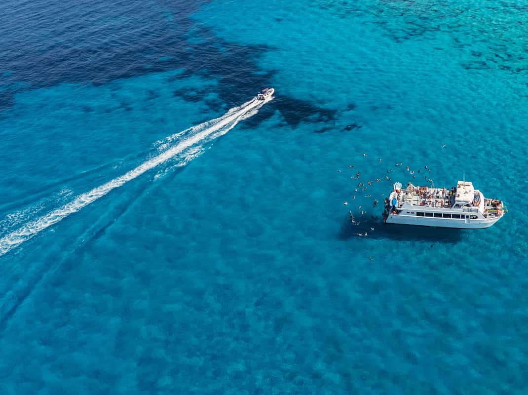 Boottocht van Ibiza naar Formentera met helderblauw water
