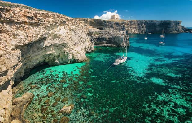 bild nr.1 av Från St Julian's: Tur med motorbåt till Comino och Blå lagunen aktivitet i Malta, uppladdad av arrangören