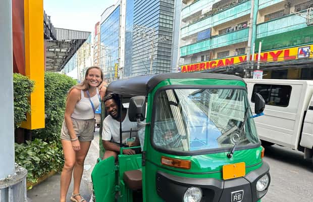 プレイタウン　マニラ・ フィリピン マニラ：ガイド付きトゥクトゥク乗車 | GetYourGuide