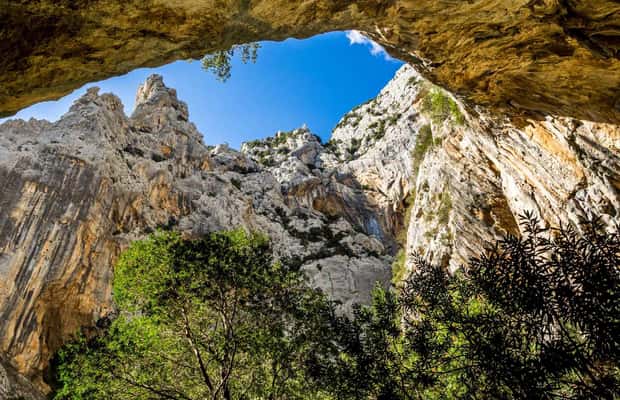 Bild Nr. 1 von Von Cala Gonone aus: Gorropu-Wanderung mit Mittagessen Aktivität in Sardinien, hochgeladen vom Anbieter