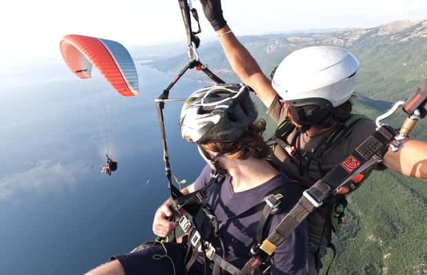 billede nr.1 af aktiviteten Ohrid: Paragliding-oplevelse med afhentning i Den sydvestlige region, uploadet af udbyder