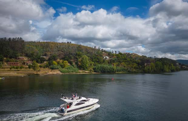 imagem n.1 de Faz um cruzeiro no Porto: Cruzeiro no Rio Douro - Dia Inteiro atividade em Região do Norte, Portugal, carregada pelo fornecedor