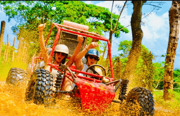 imagem n.1 de Punta Cana: Passeio de buggy ou quadriciclo na praia e visita ao cenote atividade em Punta Cana, carregada pelo fornecedor