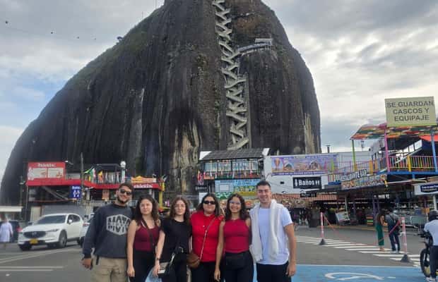 bilde nr.1 av Privat Medellín: Guatapé, Peñol Rock, båt og gårdsbesøk aktivitet i Guatapé, lastet opp av leverandør