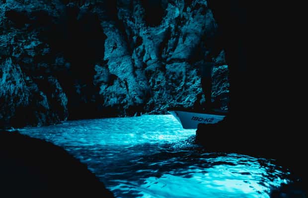 Image N°1 de Split/Podstrana : Grotte bleue, excursion en bateau rapide à Hvar et dans les 6 îles activité à Split, publiée par le prestataire