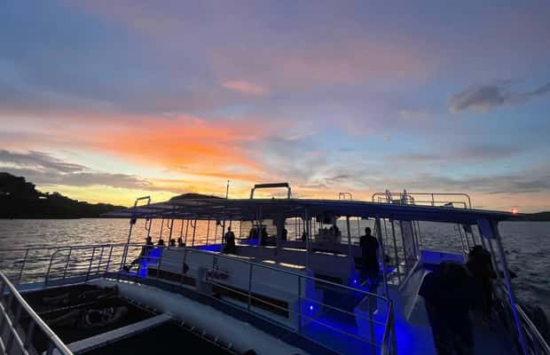 Immagine nº 1 di Tour in catamarano e snorkeling attività a Tamarindo, caricata dal fornitore