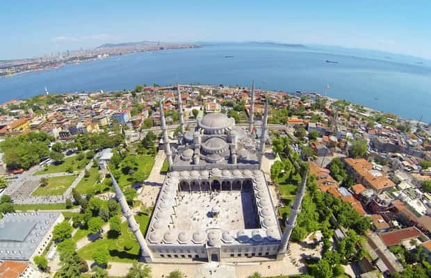 image n.1 of Istanbul: Blue Mosque and Hagia Sophia Tour w/Entry Tickets activity in Istanbul, uploaded by supplier