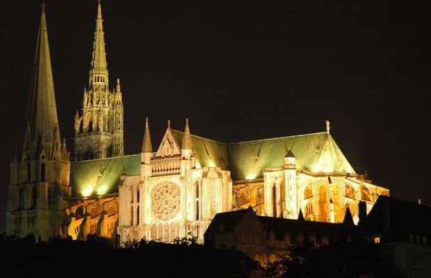 Chartres içindeki Paris'ten Chartres kasabasına özel tur etkinliğinin tedarikçi tarafından yüklenen 1 no'lu görseli