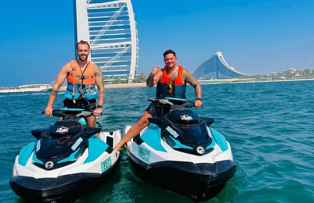 afbeelding n.1 van JETSKI/bezoek de prachtige architectuur van het emiraat met foto's en video's. activiteit in Dubai, geüpload door aanbieder