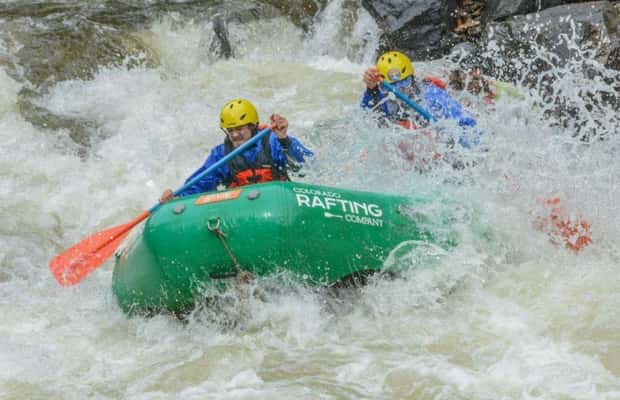 imagem n.1 de Idaho Springs: Rafting em Clear Creek Intermediate Whitewater Rafting atividade em Montanhas Rochosas, carregada pelo fornecedor