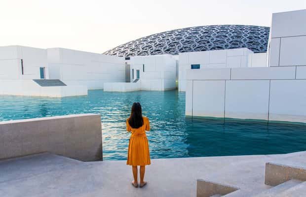 imagem n.1 de Excursão guiada de meio dia a Abu Dhabi com serviço de busca no aeroporto e no porto atividade em Abu Dhabi, carregada pelo fornecedor