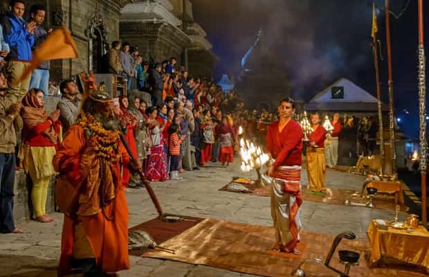 imagen n.º 1 de Katmandú: Templo Pashupatinath Excursión Aarati Nocturna actividad en Katmandú, subida por el proveedor
