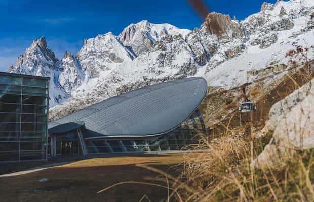 image n.1 of Courmayeur: Skyway Monte Bianco Cable Car Return Ticket activity in Entrèves, Italy, uploaded by supplier