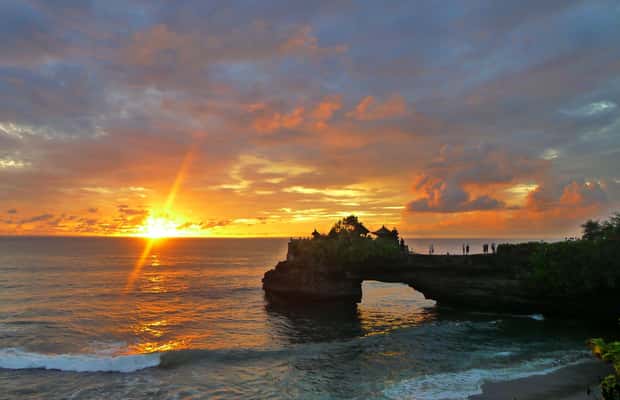 image n.1 of Ubud: Kanto Lampo Waterfall, Art Market, Cretya & Tanah Lot activity in Tabanan, uploaded by supplier