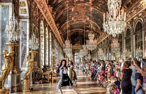 imaginea n.1 a activității Giverny și Versailles - Tur de o zi cu mașina confort în Paris, încărcată de organizator