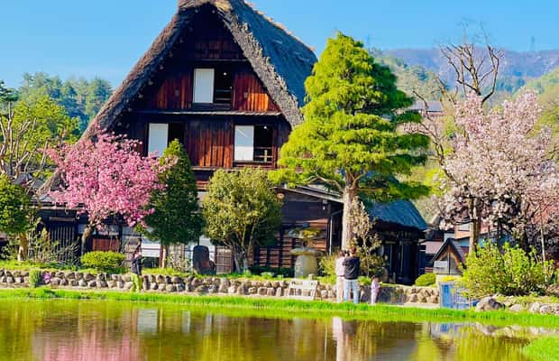 サプライヤーによってアップロードされた、高山の金沢/富山発：白川郷と高山日帰りツアーの画像#1