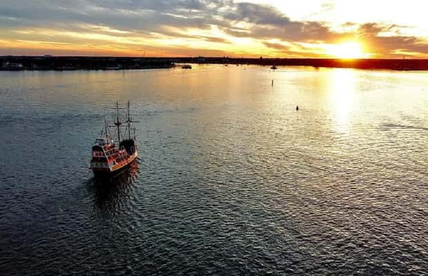 bilde nr.1 av Augustine: Black Raven Tropical Sunset Cruise aktivitet i St. Augustine, lastet opp av leverandør