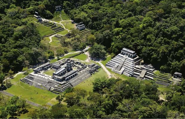 Image N°1 de De Palenque : Ruines de Palenque et chutes d'eau Roberto Barrios activité à Palenque, Chiapas, publiée par le prestataire