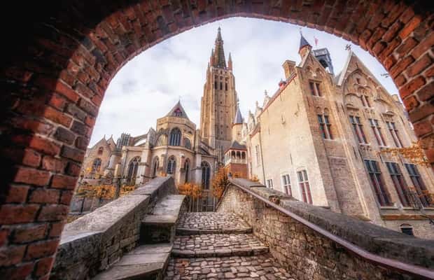 絵画色鉛筆風景画『ベルギー聖母教会』原画 絵画色鉛筆風景画