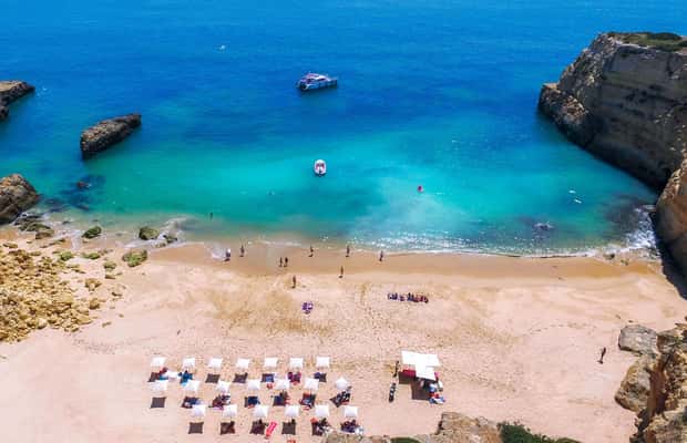 afbeelding n.1 van Albufeira: Rondvaart met strand-BBQ en open bar activiteit in Albufeira, geüpload door aanbieder