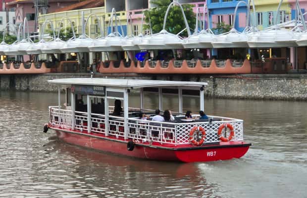imagen n.º 1 de Singapur al descubierto: aventura gastronómica y urbana de 6 horas con un guía local actividad en Singapur, subida por el proveedor