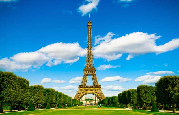 エッフェル塔の最上階または2階へのアクセスと観光ツアーをご利用