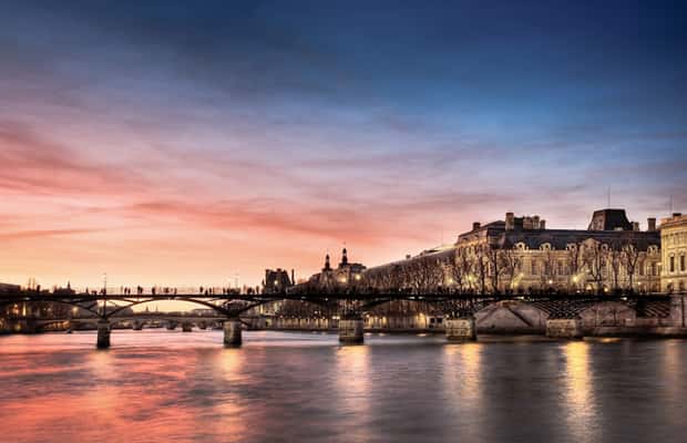 Image N°1 de Centre-ville de Paris avec Notre-Dame et le Louvre Semi-privé 8 personnes activité à Paris, publiée par le prestataire