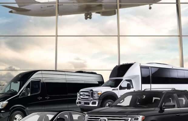 image n.1 of Toronto Pearson Airport (YYZ) Transfer to Downtown Toronto activity in Toronto, uploaded by supplier