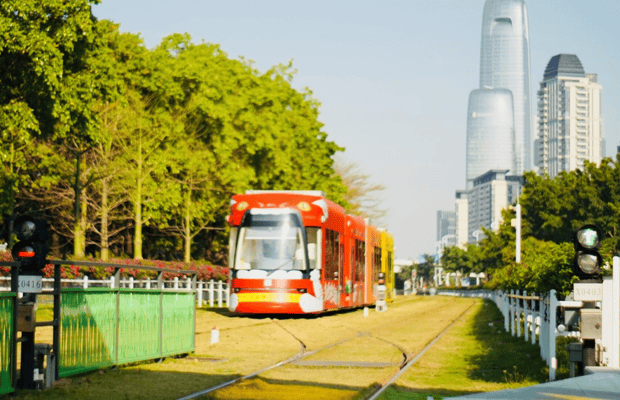 Image N°1 de Guangzhou : Laissez-passer d'une journée pour le tramway touristique de Riverside activité à Chine du Sud-Est, publiée par le prestataire