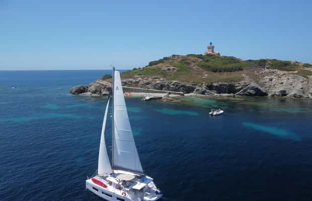 imaginea n.1 a activității Plecare de la BRUSC apus de soare pe catamaran cu vele în Six-Fours-les-Plages, încărcată de organizator