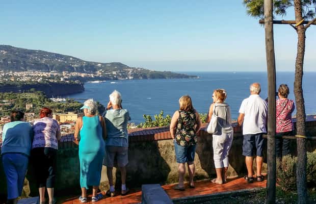 imagem n.1 de Excursão de 1 dia à Costa Amalfitana a partir de Sorrento atividade em Amalfi, carregada pelo fornecedor