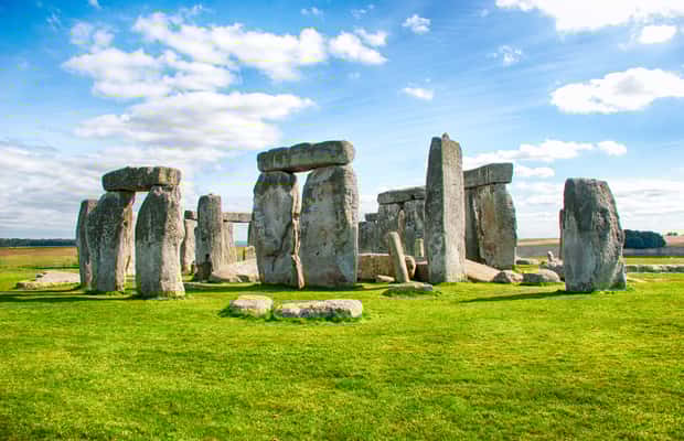 imagem n.1 de De Londres: Excursão de dia inteiro a Stonehenge e Bath com guia atividade em Bath, carregada pelo fornecedor