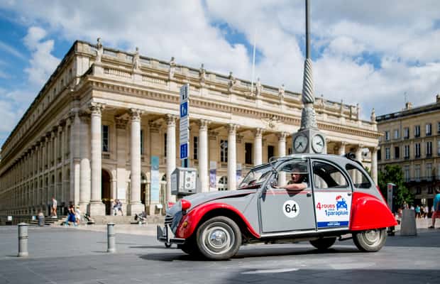 image n.1 of Bordeaux: Private Tour in a Citroën 2CV 45min activity in Bordeaux, uploaded by supplier